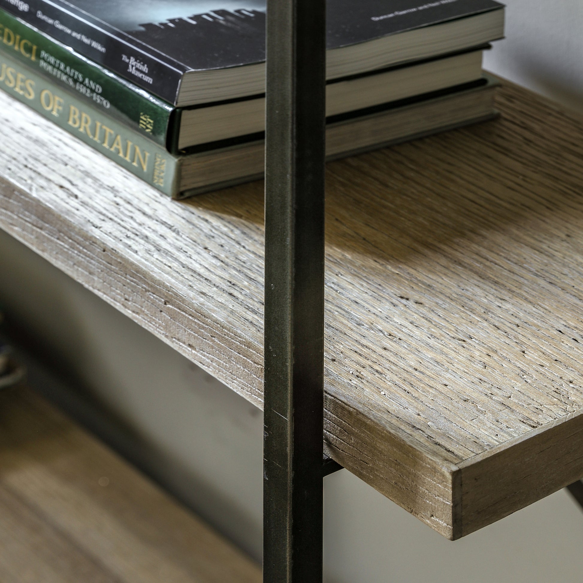 Brogdale Display Unit Black / Natural