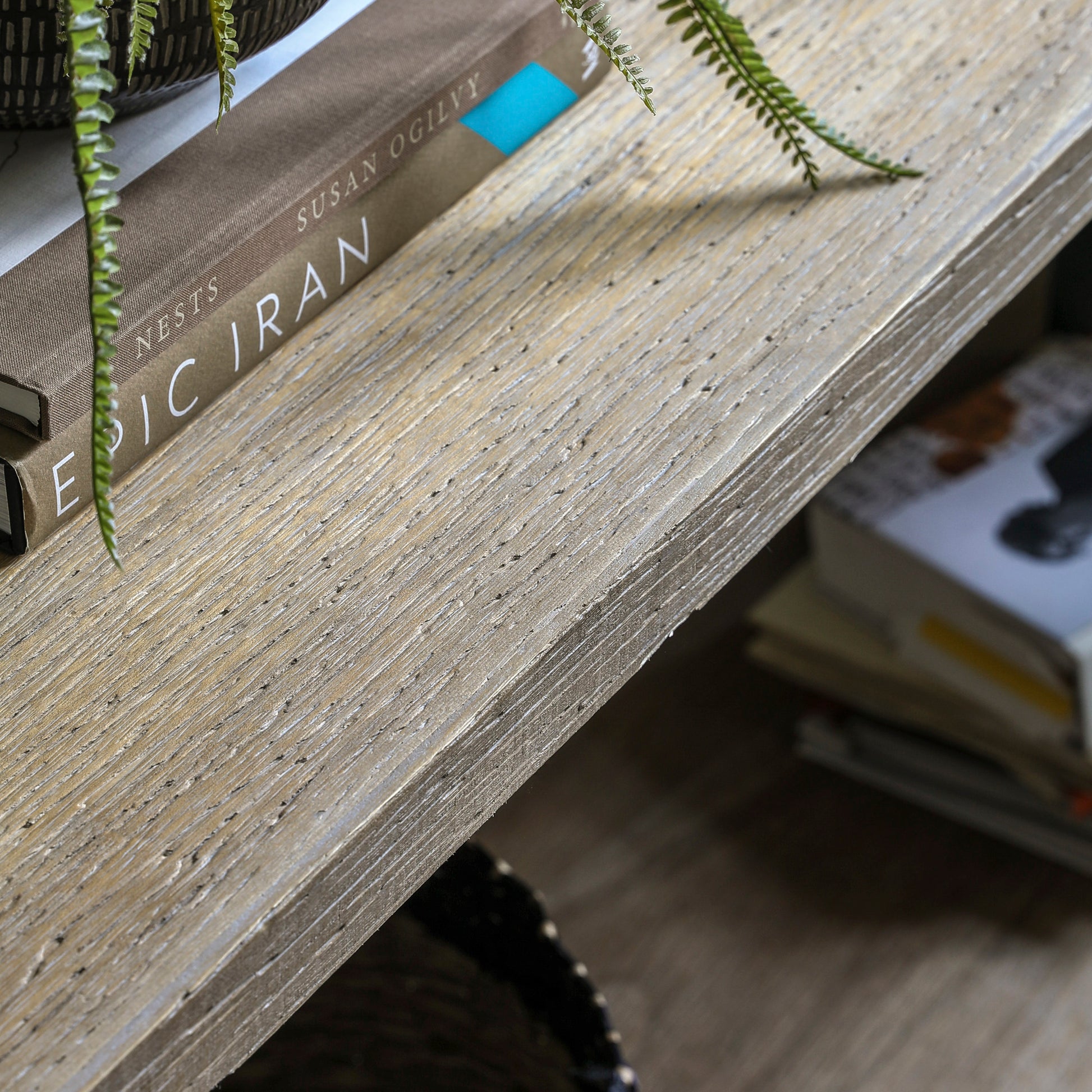 Brogdale Display Table Black / Natural