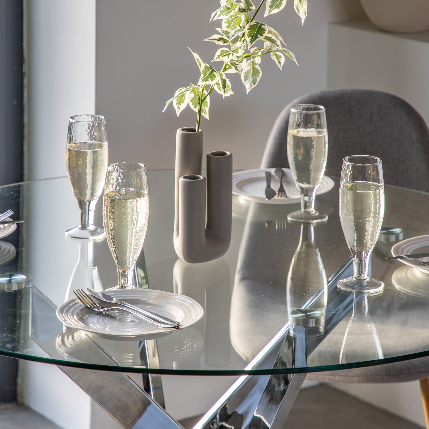 Ramsey Dining Table Chrome / Clear