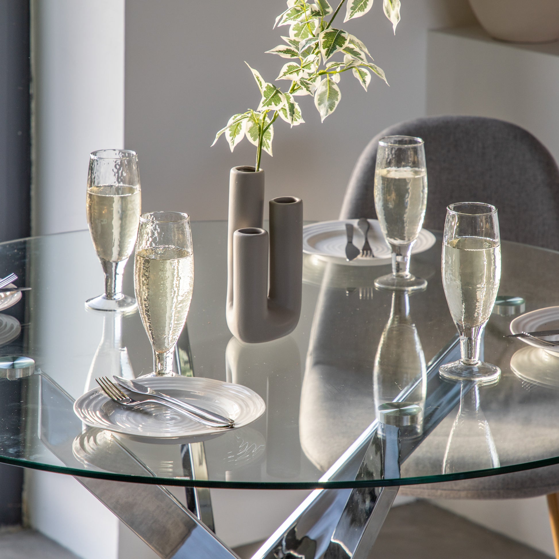Ramsey Dining Table Chrome / Clear