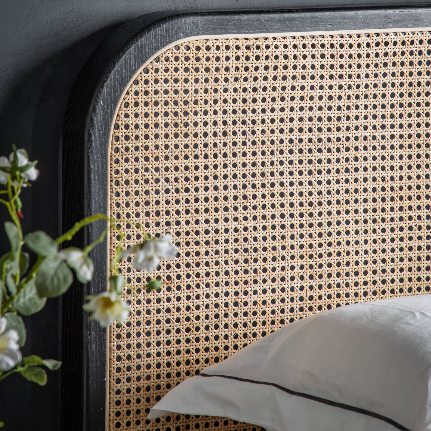 Skylar Bed Natural King