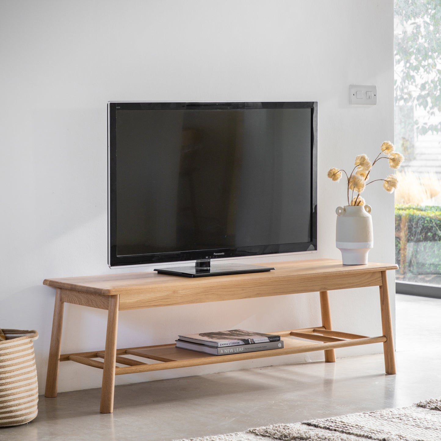 Wycombe Media Unit Oak