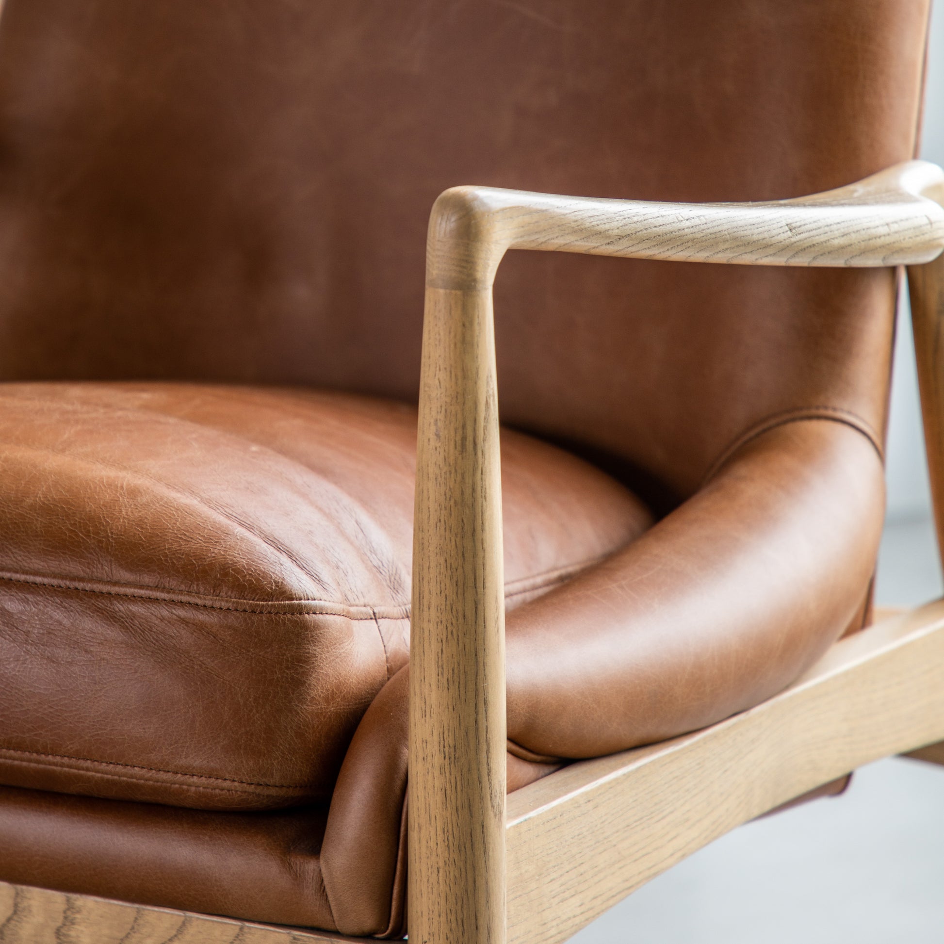 Carrera Armchair Brown
